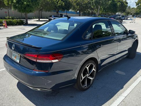 Used 2021 Volkswagen Passat 2.0T R-Line image 5