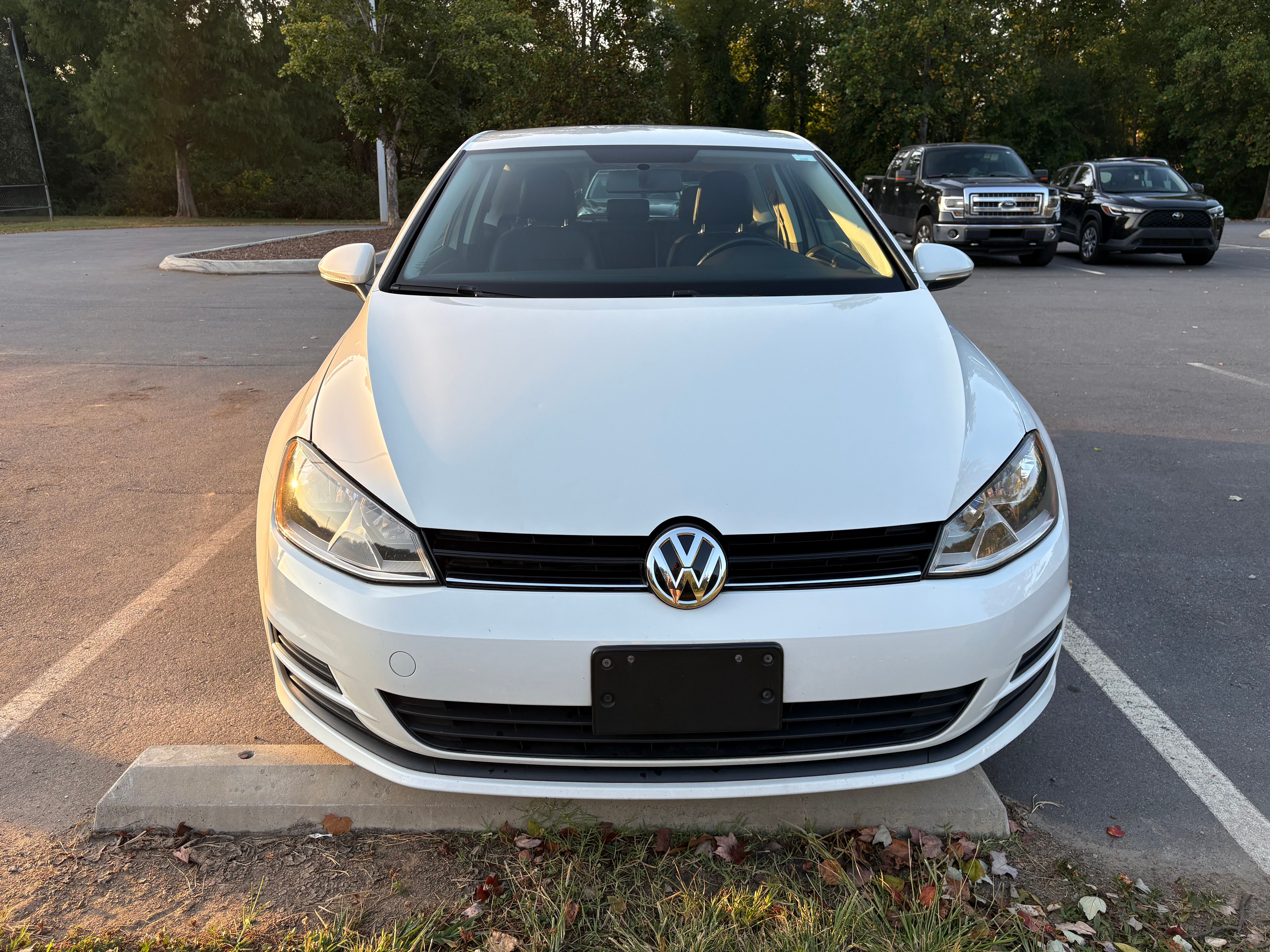 Used 2015 Volkswagen Golf S FWD image 12