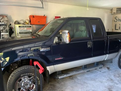 Used 2006 Ford F250 XLT AWD/4WD image 4