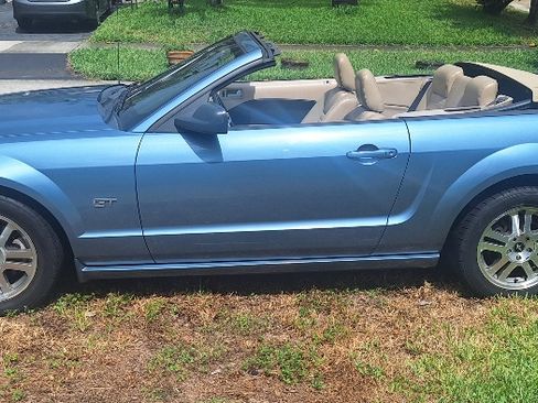 Used 2006 Ford Mustang GT Premium image 1