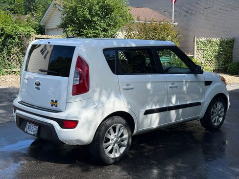 Used 2012 Kia Soul FWD image 2