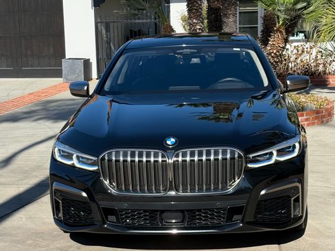 Used 2020 BMW M760i xDrive M760i xDrive Sedan 4D w/ Luxury Rear Seating Package image 1