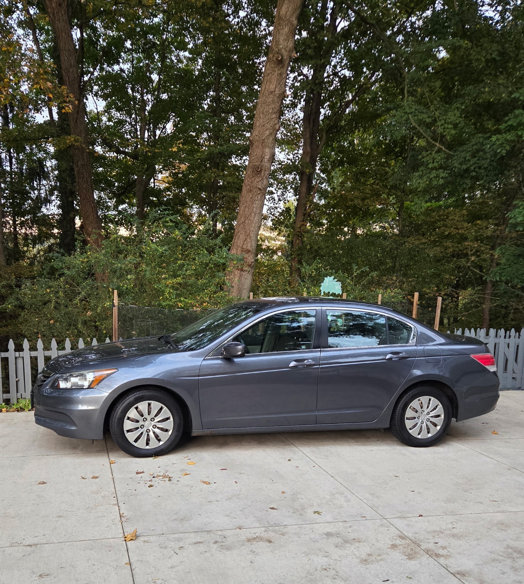 Used 2011 Honda Accord LX image 1