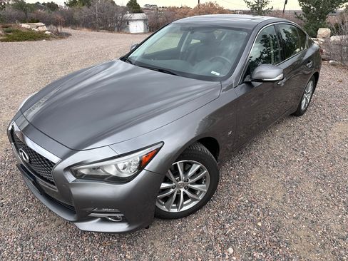 Used 2015 INFINITI Q50 Premium w/ Deluxe Touring Package image 9