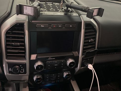 Used 2020 Ford F150 Lariat w/ Equipment Group 502A Luxury image 10