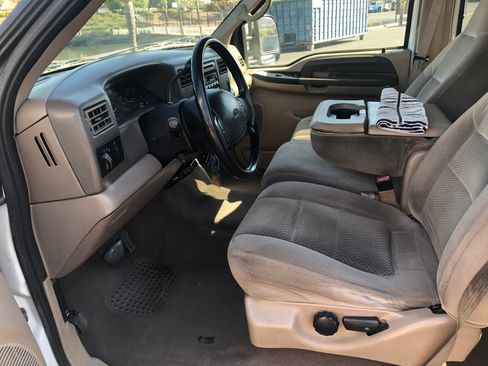 Used 2001 Ford F350 2WD Crew Cab Super Duty image 8