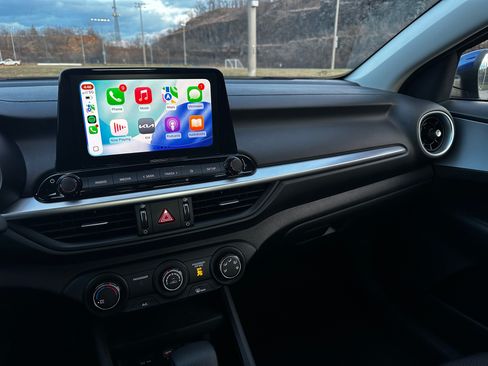 Used 2024 Kia Forte LXS w/ LXS Technology Package image 16