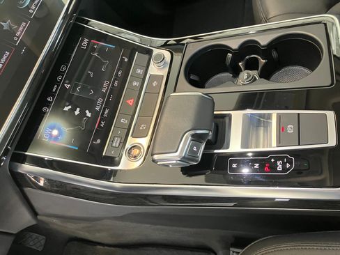 Used 2023 Audi Q7 3.0T Premium AWD/4WD image 6