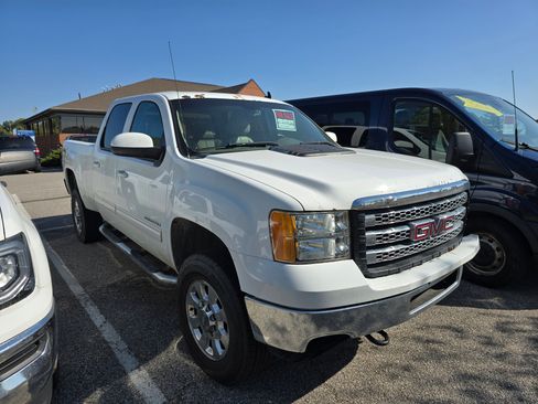 Used 2014 GMC Sierra 2500 SLT AWD/4WD image 9