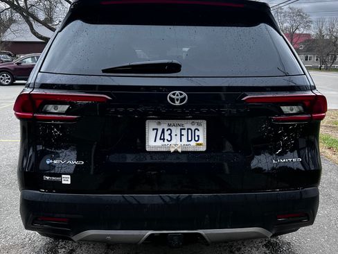 Used 2025 Toyota Grand Highlander AWD Hybrid image 4