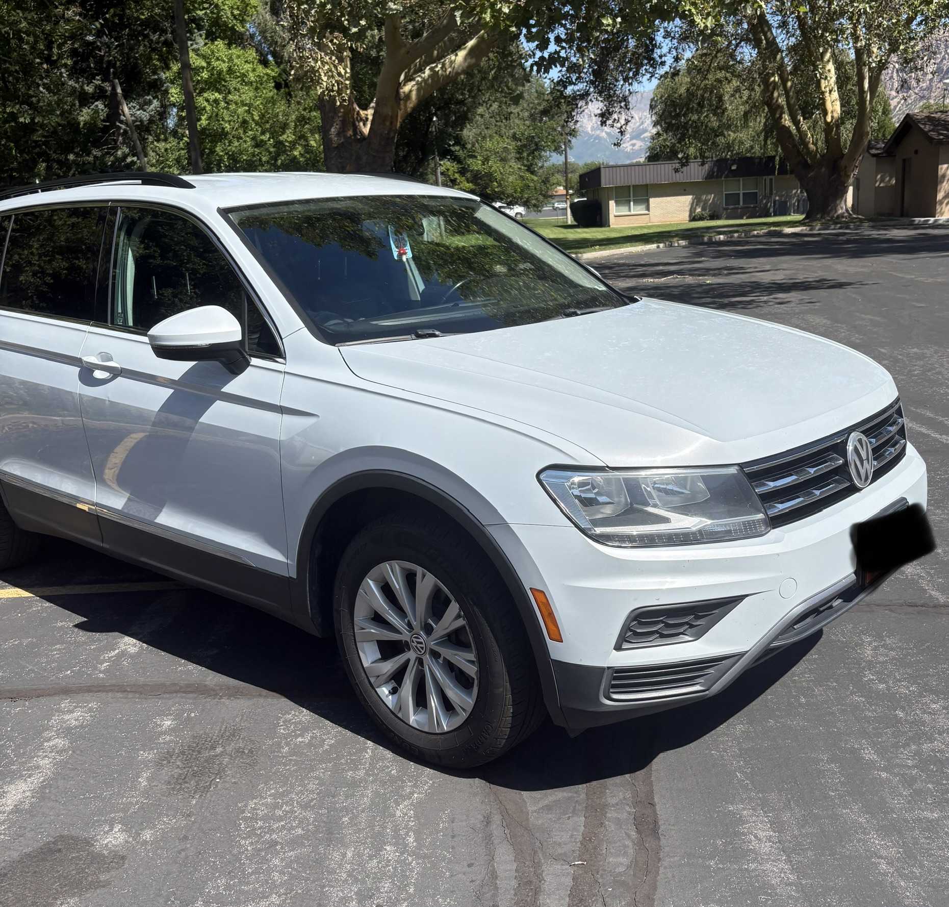Used 2018 Volkswagen Tiguan SE FWD image 4