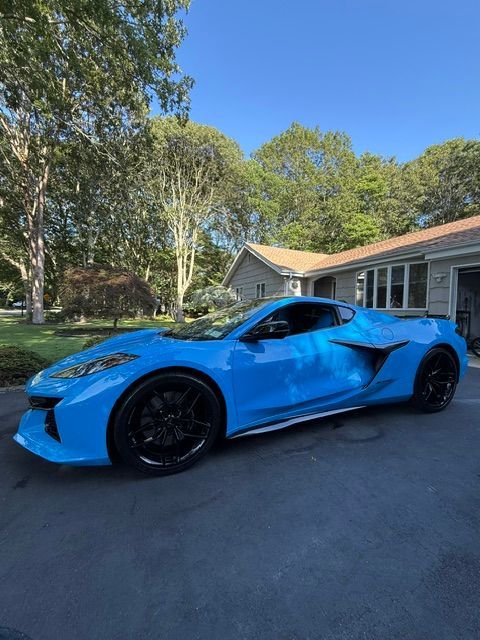 Used 2025 Chevrolet Corvette Z06 w/ Battery Protection Package RWD image 2