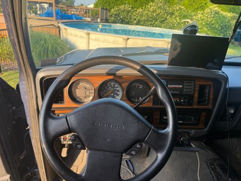 Used 1993 Dodge D/W Truck 250 AWD/4WD image 17