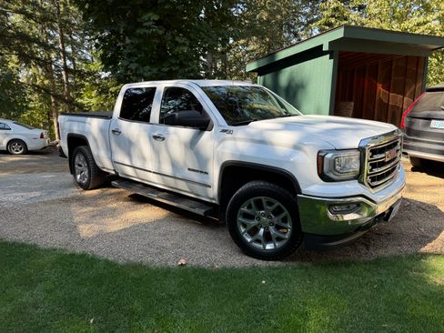Used 2018 GMC Sierra 1500 SLT w/ SLT Premium Package image 1