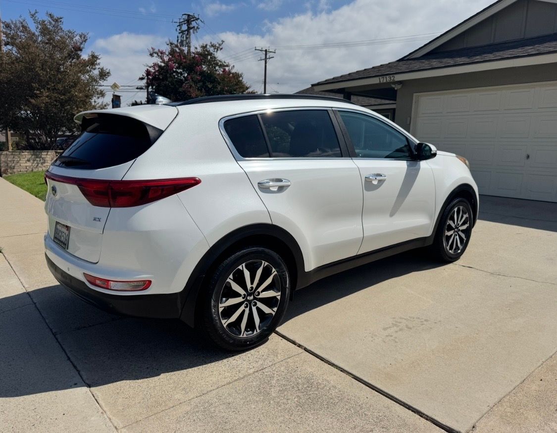 Used 2019 Kia Sportage EX w/ EX Technology Package FWD image 5