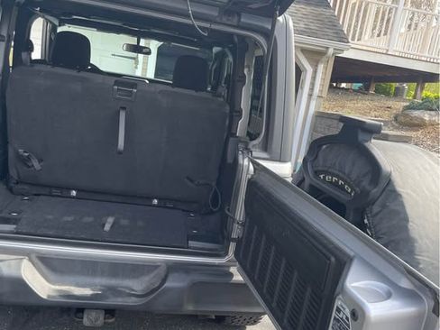 Used 2018 Jeep Wrangler Sport AWD/4WD image 16