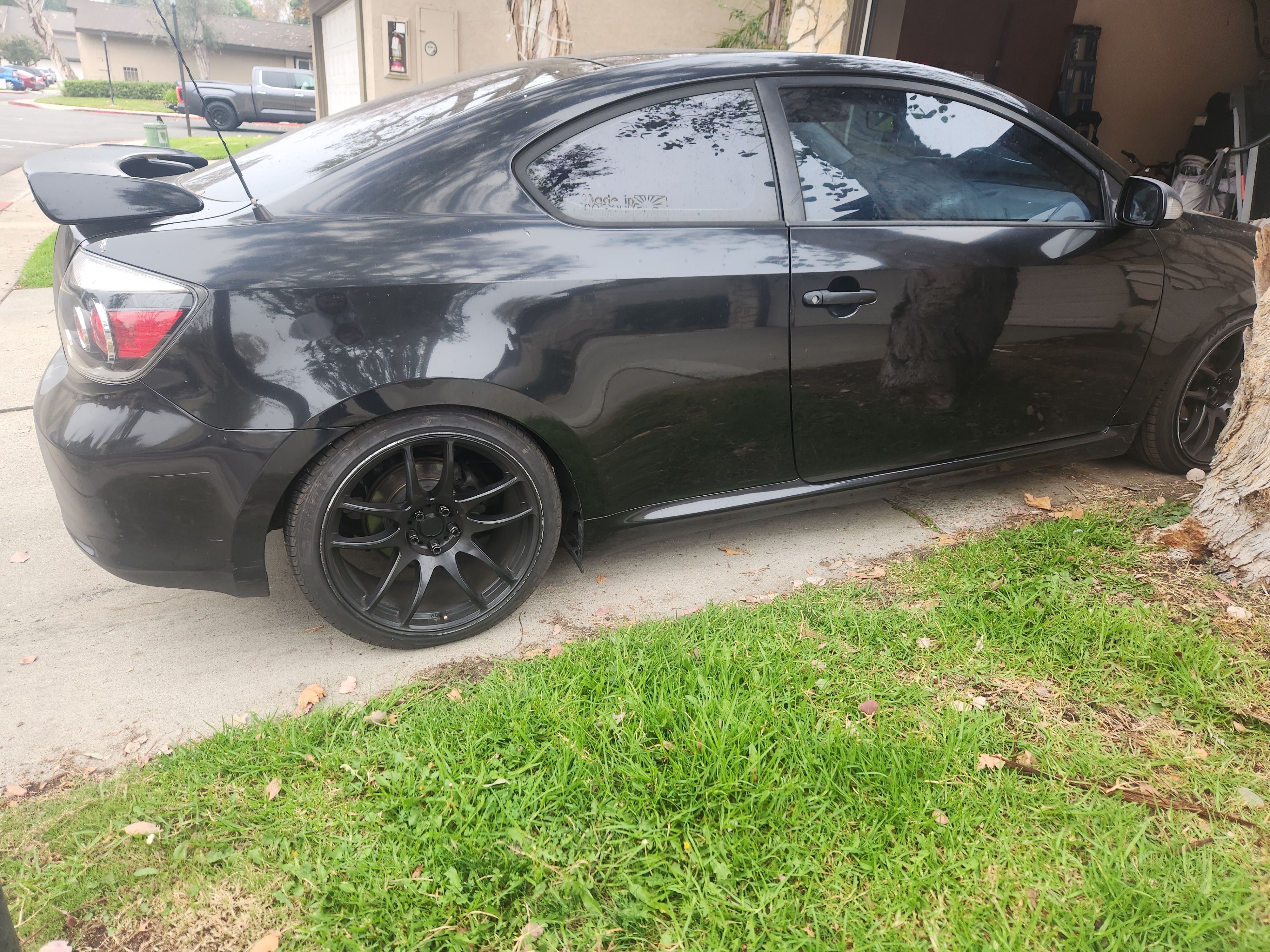 Used 2009 Scion tC FWD image 4