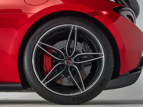 Used 2017 McLaren 570S Coupe RWD image 14