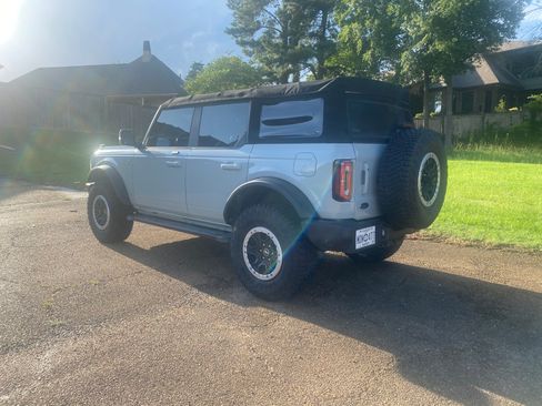 Used 2021 Ford Bronco Outer Banks w/ Sasquatch Package AWD/4WD image 7