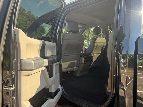 Used 2016 Ford F150 XLT w/ Equipment Group 302A Luxury image 6