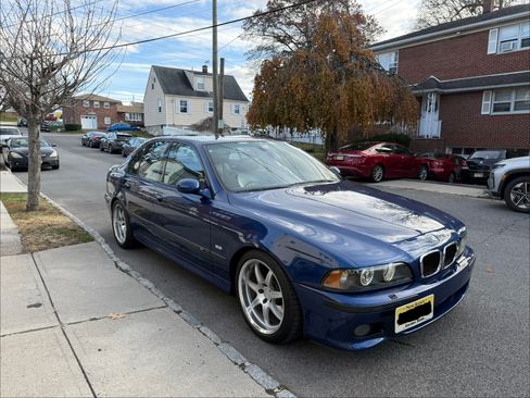 Used 2003 BMW M5 image 2