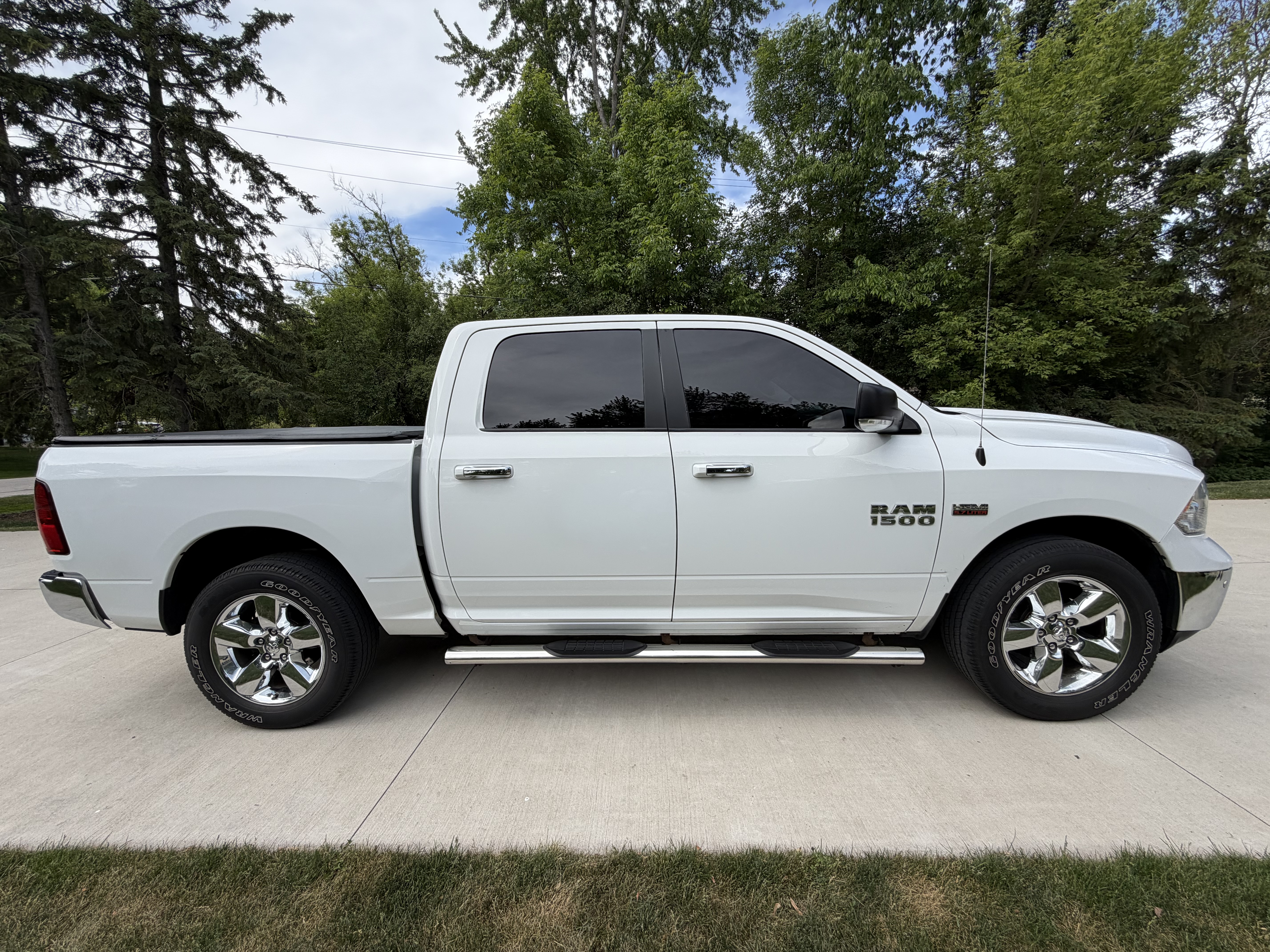 Used 2015 RAM 1500 Big Horn AWD/4WD image 4