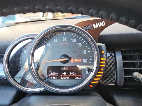 Used 2017 MINI Cooper S image 10