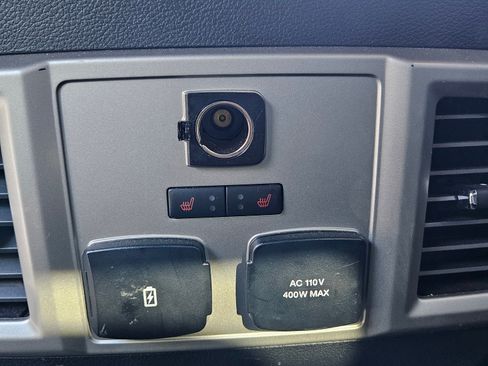 Used 2018 Ford F150 Lariat w/ Equipment Group 502A Luxury image 12