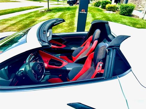 Used 2024 Chevrolet Corvette Z06 image 12