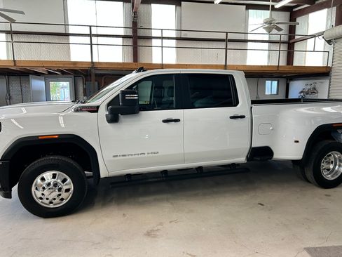 Used 2025 GMC Sierra 3500 Pro w/ 1SA Pro Safety Plus Package AWD/4WD image 6