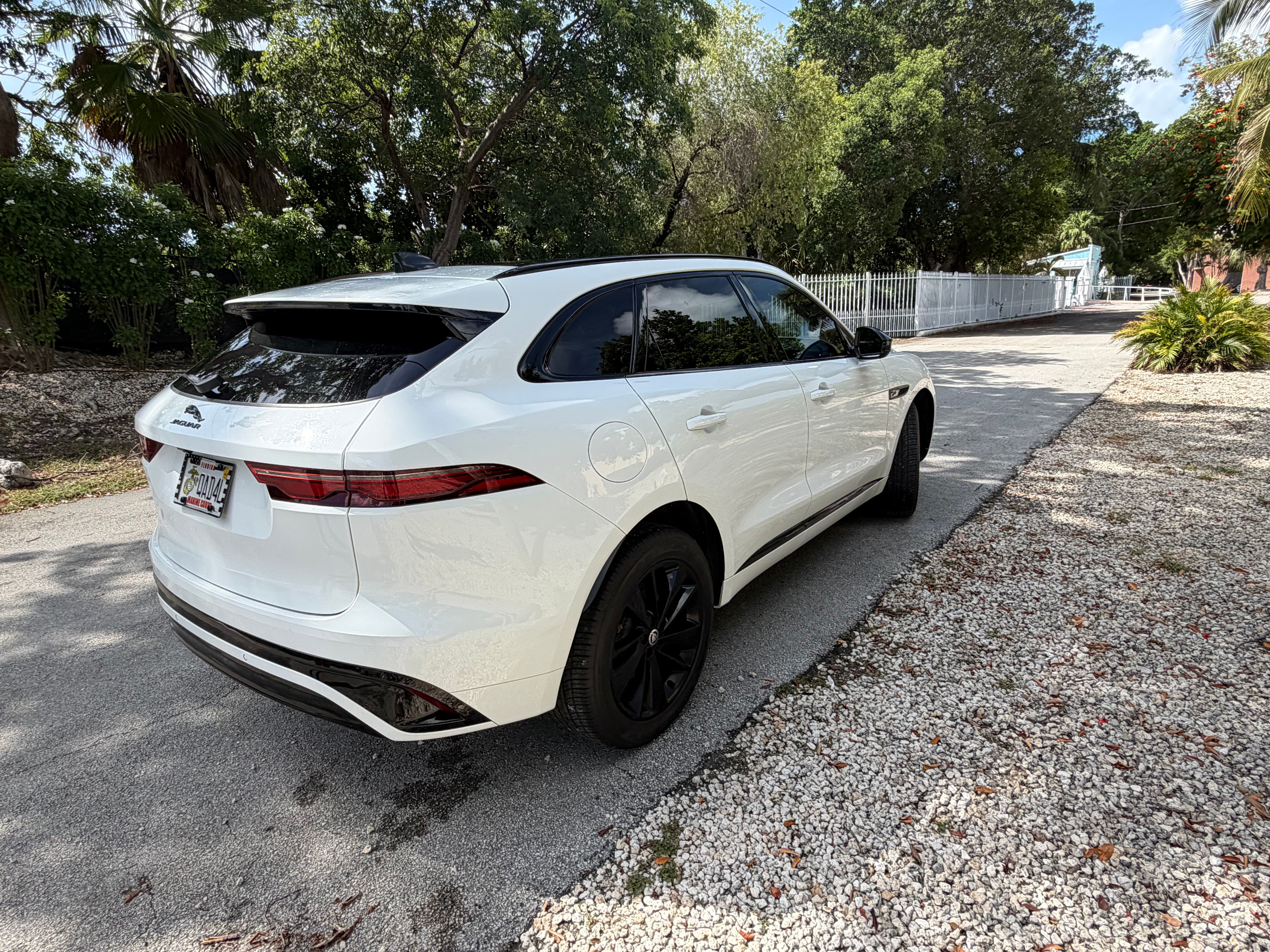 Used 2025 Jaguar F-PACE R-Dynamic S AWD/4WD image 2