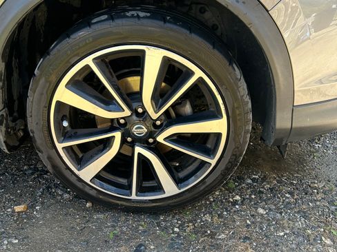 Used 2018 Nissan Rogue Sport SL w/ SL Premium Package image 12