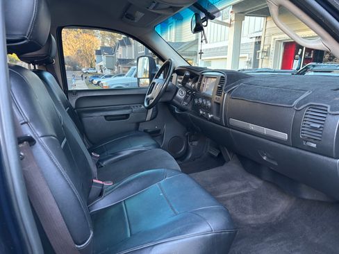 Used 2010 GMC Sierra 2500 SLE AWD/4WD image 11