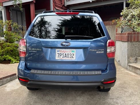 Used 2016 Subaru Forester 2.5i Premium w/ All-Weather Package AWD/4WD image 9