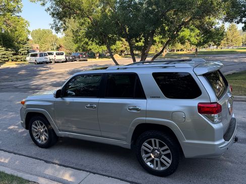 Used 2013 Toyota 4Runner Limited AWD/4WD image 4