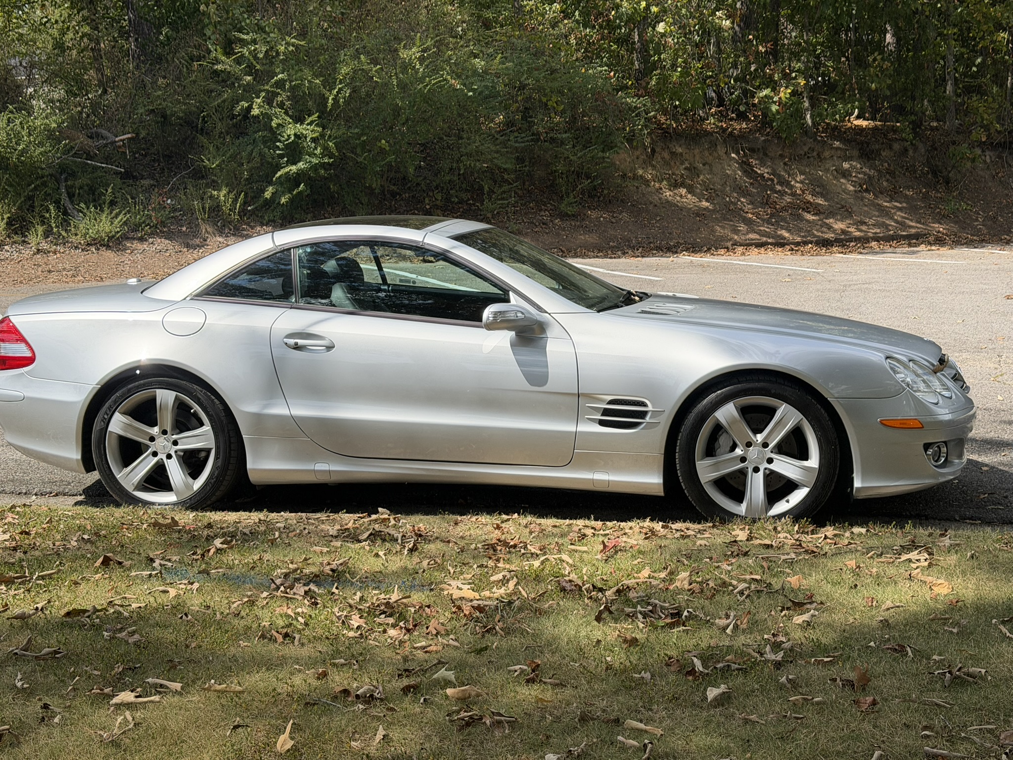 Used 2008 Mercedes-Benz SL 550 image 5