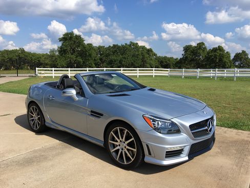 Used 2014 Mercedes-Benz SLK 55 AMG image 2