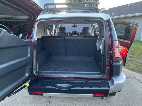 Used 2007 Toyota FJ Cruiser 4WD image 11