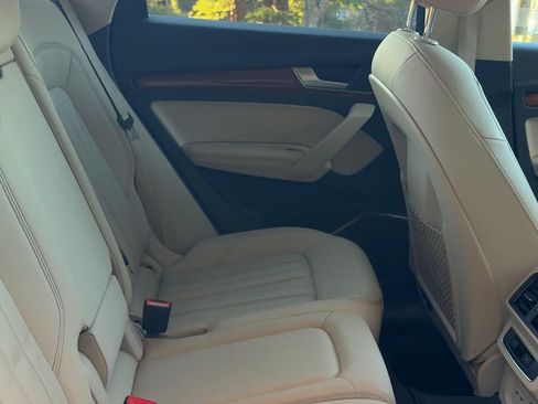 Used 2021 Audi Q5 2.0T Premium Plus image 9