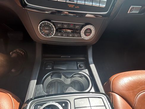 Used 2017 Mercedes-Benz GLS 550 4MATIC image 11