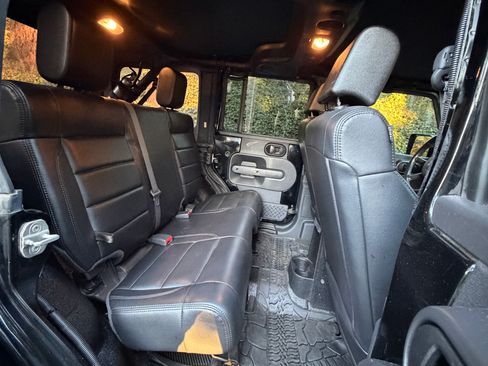 Used 2008 Jeep Wrangler Unlimited Rubicon w/ PWR Convenience Group image 28