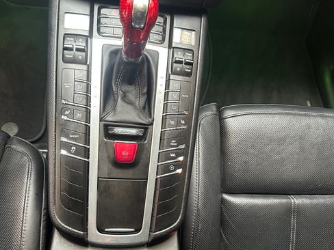 Used 2017 Porsche Macan S image 15