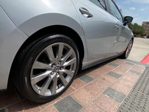 Used 2020 MAZDA MAZDA3 Sedan w/ Select Package image 5