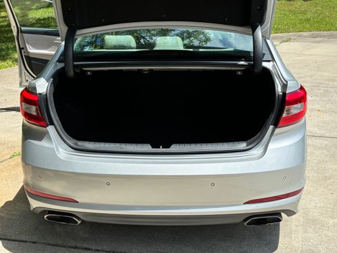 Used 2015 Hyundai Sonata Limited w/ Option Group 06 FWD image 16