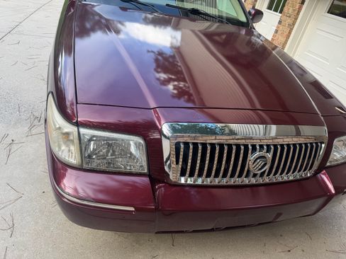 Used 2011 Mercury Grand Marquis LS RWD image 18