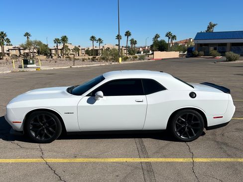Used 2022 Dodge Challenger R/T w/ Blacktop Package image 1