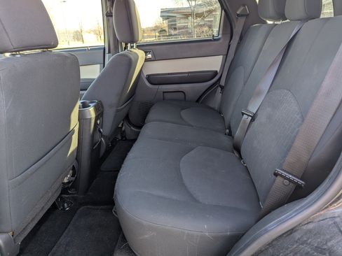 Used 2010 Mercury Mariner 2WD image 17