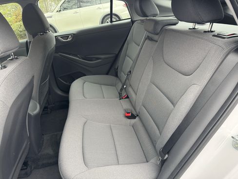 Used 2021 Hyundai Ioniq SE image 9