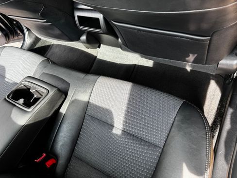 Used 2014 Toyota Camry SE FWD image 9