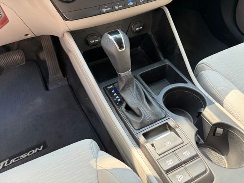 Used 2019 Hyundai Tucson SE AWD/4WD image 9